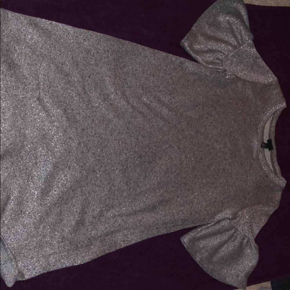 A dress with glitter on it!!💕